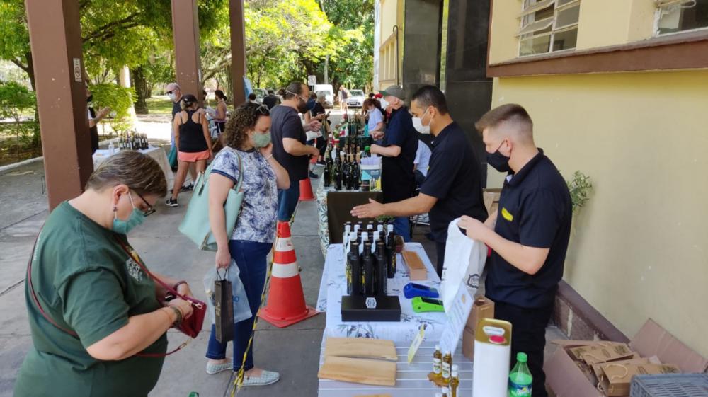 Feira do Azeite especial de Dia dos Pais acontece neste sábado (06/08) em Porto Alegre